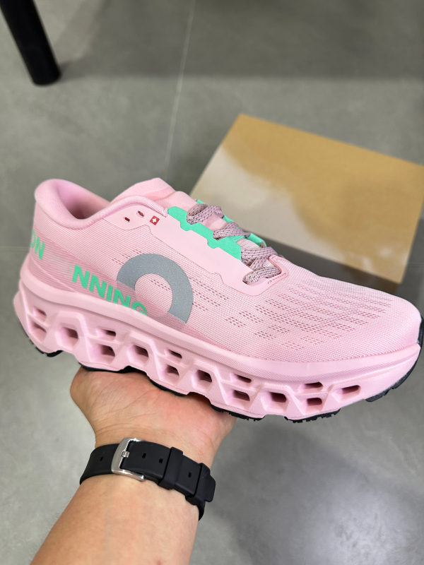 粉色 粉色